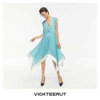 VICKTEERUT (ราคาปกติ 13,500-.) V-Neck Sleeveless Flared Dress เดรสคอวีชายบาน