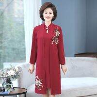 ✤ The new 2022 middle-aged women mother long dress wealthy woman western style wedding age reduction in spring two suits