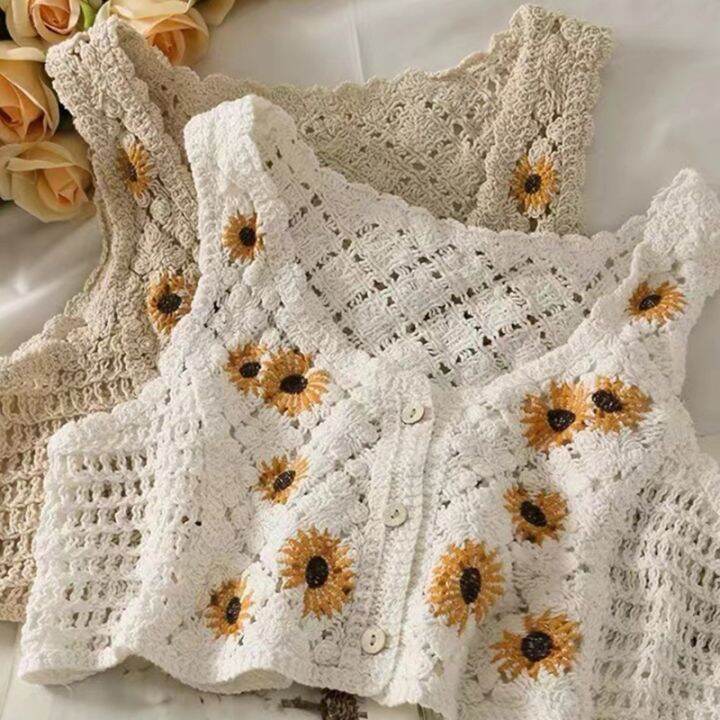 Áo Gi-lê Đan Móc Cổ Điển Phong Cách Pháp Cho Nữ Áo Khoác Cardigan Không Tay Thêu Hoa Cúc Ngọt Ngào Áo Crop Top Có Cúc Cổ Chữ V | Lazada.vn Áo Gi-Lê Đan Móc Cổ Điển Phong Cách Pháp Cho Nữ Áo Khoác Cardigan Không Tay Thêu Hoa Cúc Ngọt Ngào Áo Crop Top Có Cúc Cổ Chữ V | Lazada.Vn