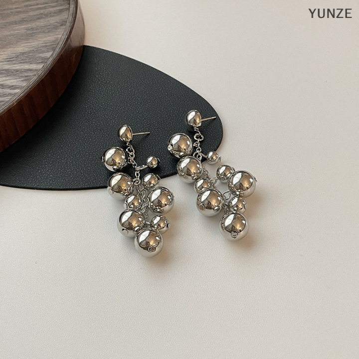 yunze-ต่างหูจี้ลูกปัดบอลโลหะยาว1คู่-ต่างหูพวงองุ่นพังค์สำหรับผู้หญิงเครื่องประดับการท่องเที่ยวริมชายหาดสำหรับงานปาร์ตี้