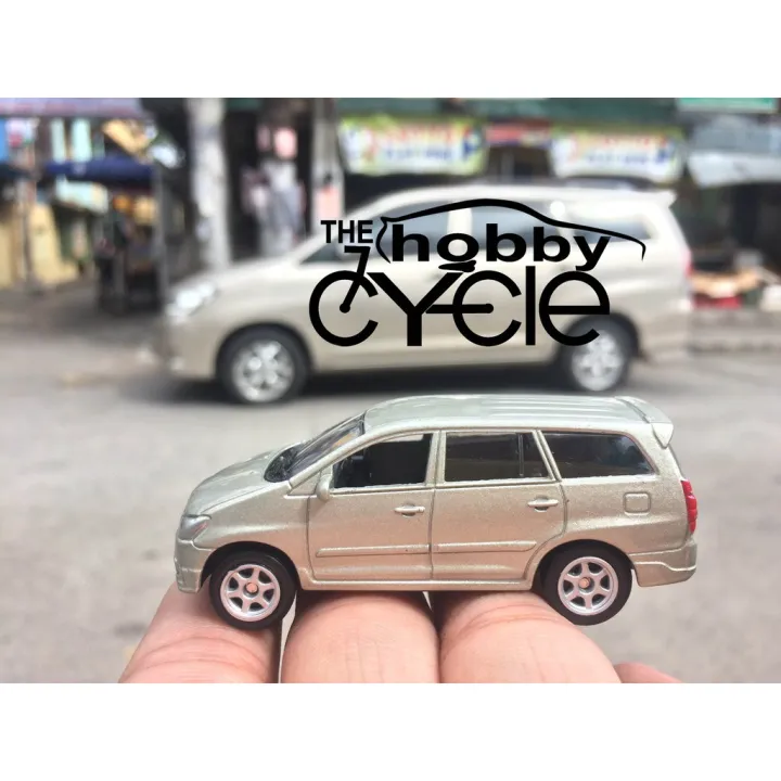 toyota innova diecast toy