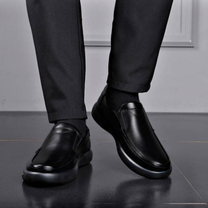 รองเท้าหนังแบบหัวแหลม-ใหม่รองเท้าลำลองผู้ชาย-รองเท้าหนังชาย-ผู้ชายรองเท้าหนังสีดำ