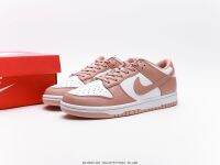 ฉบับดั้งเดิม ｜ Dunk Low "Rose Whisper" สบายๆย้อนยุครองเท้า ของผู้หญิง สีชมพูกุหลาบ