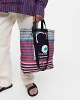 MARIMEKKO FUNNY TOTE TASARAITA BAG กระเป๋า กระเป๋าสะพายผ้าร่ม ลายดอกไม้