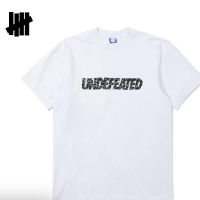 UNDEFEATED 5แถบสำหรับผู้ชายและผู้หญิงเสื้อยืดแขนสั้นมีลายตัวอักษรผ่าหน้าเหมือนกันสำหรับฤดูใบไม้ผลิและฤดูร้อน