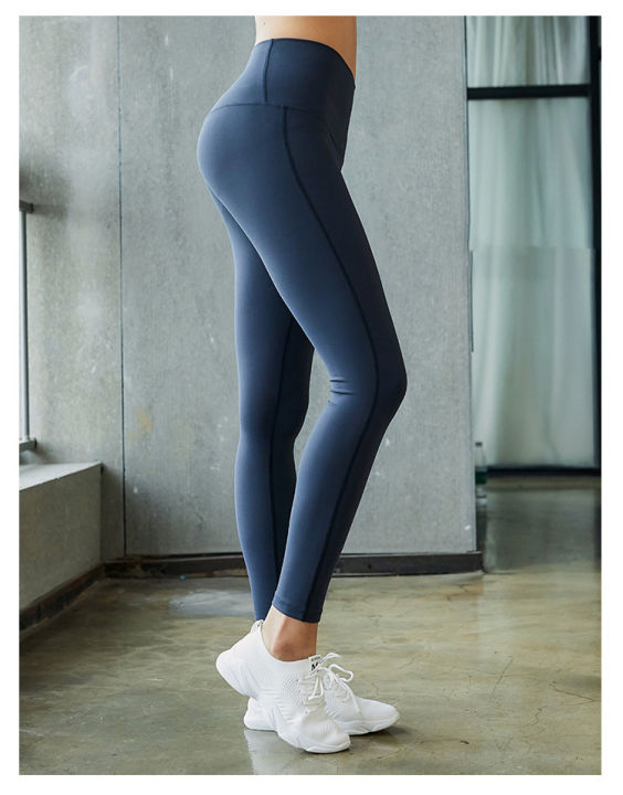 Lululemons same women's yoga pants are high elastic and thin, hip ...