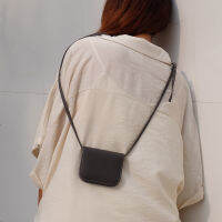 Mamakey Wallet : Gray stone / กระเป๋าสตางค์สะพายข้าง