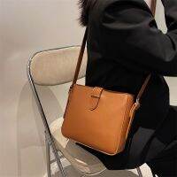 Fashionable All-Match Tote Female Bag Retro Large-Capacity Trendy Fashion Bucket Solid Color Diagonal Underarm 【AUG】