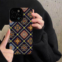 เคสโทรศัพท์สไตล์ชาติพันธุ์โบราณลายดอกไม้สำหรับ iPhone 14/13/12/11 Pro Max 12 13 Mini 6 6S 7 8 Plus X XR XS Max เคสโทรศัพท์แบบนิ่มกันกระแทกแฟชั่นที่สร้างสรรค์เคสโทรศัพท์ผิวสัมผัสหนังพร้อมคลุมทั้งหมดฝาครอบป้องกันกล้องเลนส์