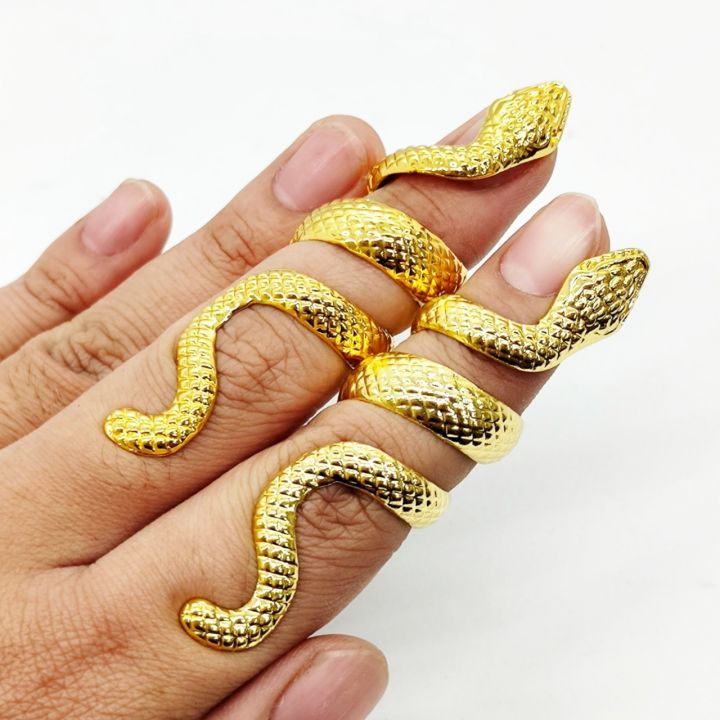 แหวนพญางู-งานเคลือบทอง-premium-gold-ปรับขนาดฟรีไซส์ได้-ผ่านพิธีปลุกเสกอัญเชิญดวงจิตพญานาคราชมาคุ้มครองรักษาทุกวง
