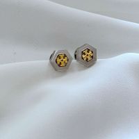 Stud Earrings เรียบง่ายและทันสมัย Hexagon Hollow Gold Letters Marking Sweet Cool Style Earrings