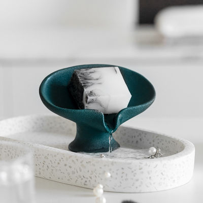Japanese-Style Ceramics Leaf Shape Soap Box Drain Soap Holder Box Bathroom Shower Soap Holder Tray Creative Home Decoration