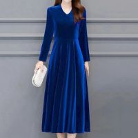 Velvet Vintage Women Maxi Dress OL Style Oversize Round Neck Long Sleeves Evening Dress Slim Fit Pleated Bodycon Prom Dress