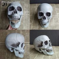 Statues Sculptures Halloween Decorations Artificial Skull Head Model Plastic Skull Bone Scary Horror Skeleton Party Bar Ornament