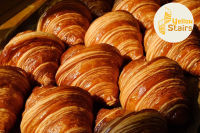 ครัวซองต์คลาสสิคบัทเทอร์ (Classic Butter Croissant) เนยฝรั่งเศส AOP