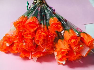 ดอกกุหลาบปลอม สีส้ม ต้อนรับวันวาเลนไทน์ แพ็คละ 12 ดอก
