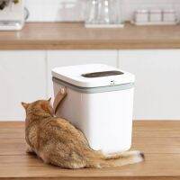 Pet Marvel Vacuum Grain Storage Bucket white - กล่องเก็บอาหารสัตว์เลี้ยง(สีขาว)