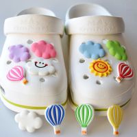 【คุณภาพสูง】Cartoon Clouds Hot Air Balloon Croc Jibbitz charm for women DIY hole shoes buckle accessories