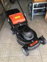 เครื่องรถเข็นตัดหญ้าไฟฟ้า 1600 วัตต์ Made in Italy Electric Lawnmower ยี่ห้อ OLEO-MAC รุ่น G48PE