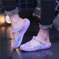 △【 send shoes flowers in the summer of 2019 new printing hole women slippers antiskid soft bottom lady jelly is cool