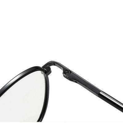 2 IN 1 Photochromic Glasses Men and Women Business Metal Outdoor Radiation Protection Glasses Replaceable Iron Frame