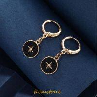 Kemstone ฮิปฮอป Unisex ชุบทองสีดำหยดกาวทรงกลมป้ายแปดดาวห้อยต่างหูแบบห่วงสำหรับขนาดเล็กผู้ชายผู้หญิงของขวัญเครื่องประดับ