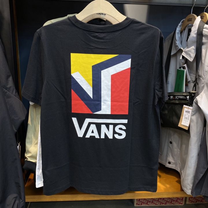 vans-เสื้อยืดแขนสั้นคอวีลําลองสีดําและสีขาวสําหรับผู้ชาย-vn0a54k8blk-vn0a54k8wh