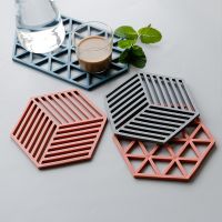 【CW】 Hot Sale Drink Coaster Tableware  Mug Cup Insulation Tabletop Placemat Silicone Coasters Tools