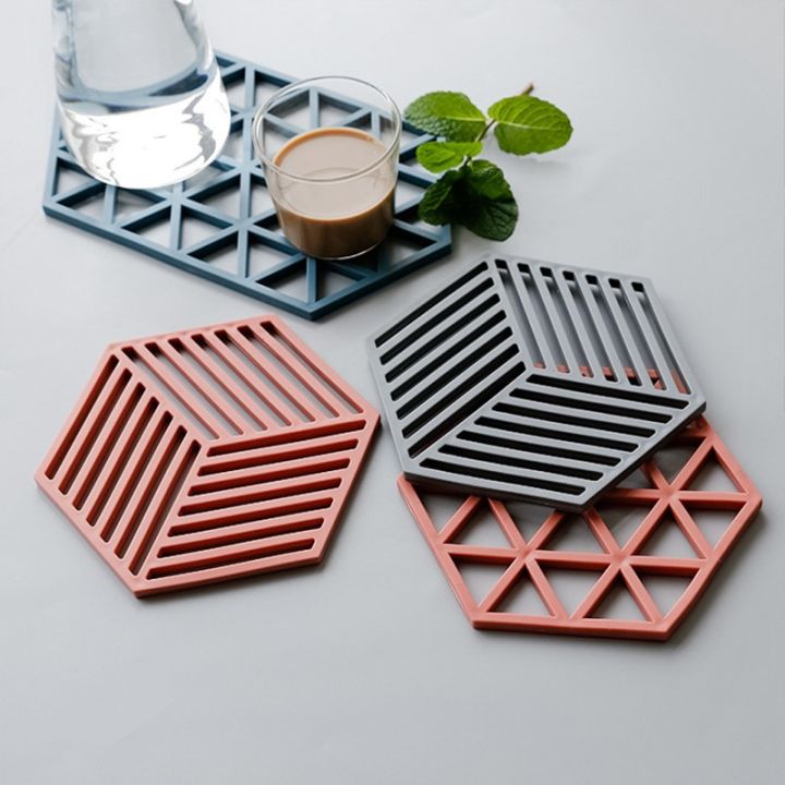 cw-drink-coaster-tableware-mug-cup-insulation-hot-necessaire-placemat-silicone-coasters