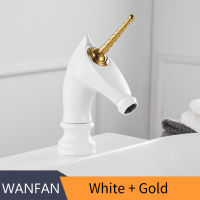 Basin Faucets Unique Fashion Bathroom Horse Head Faucet Golden Brass Deck Mounted Single Long Handle Toilet Mixer Taps 855753