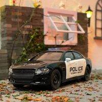 WELLY 1:36 2016 Dodge Charger Pursuit โลหะผสมกีฬารถรุ่น Diecasts โลหะของเล่นตำรวจรุ่นจำลองสูงเด็กวันเกิด Gifts888