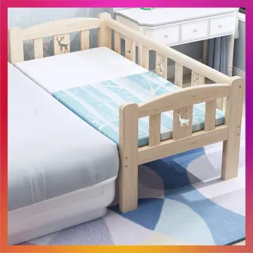 Hãy trang trí phòng ngủ cho bé trai 8 tuổi của bạn với chiếc giường trẻ em đáng yêu và thời thượng nhất hiện nay. Bé sẽ yêu ngay từ cái nhìn đầu tiên vì giường được thiết kế đơn giản nhưng vô cùng ấn tượng. Ngoài ra, độ bền cao cũng là một điểm cộng đáng kể.