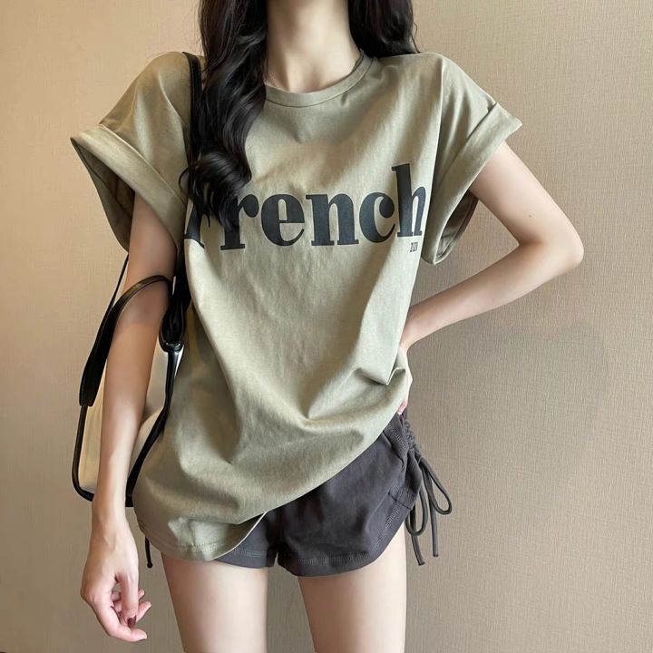 เสื้อยืดสกรีนลายตัวหนังสือแขนกว้าง-ใส่แมทช์กางเกงหรือกระโปรงเข้าสุดๆ