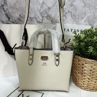 ของแท้ 100% New LYN crossbody bag handbag กระเป๋าถือ กระเป๋าสะพายข้าง กระเป๋าสะพายไหล่