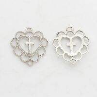 Hot 20มม. 10ชิ้นล็อตโลหะผสมสังกะสี Hollow Sweet Heart Cross ศาสนาลูกไม้ Charms สำหรับเครื่องประดับ DIY ทำต่างหู Accessories