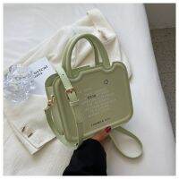 [COD] 2022 new popular net red female simple fashion niche letters French all-match one-shoulder Messenger portable square bag