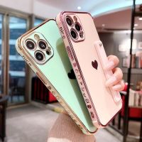 [สุดฮอต] เคสโทรศัพท์สายรัดข้อมือหัวใจแบบนิ่มสำหรับ iPhone 11 12 13 14 Pro Max X XR Xs Max 7 8 Plus Mini SE 2020ขาตั้งเคสกันกระแทก