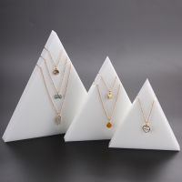2021Solid Acrylic Pendant Necklace Chain Jewelry Stand Display Holder Rack Photography Prop Clear Lucite Triangle Hanging Organizer