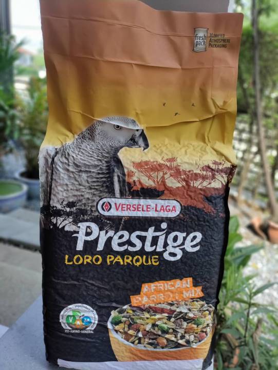 prestige-loro-parque-african-parrot-mix-ตักแบ่ง-0-5-kg-จากถุง-10-kgs-สูญญากาศ-อาหารนกแก้ว-african-grey-parrot-สูตรโลโรพาร์ค-0-5kg