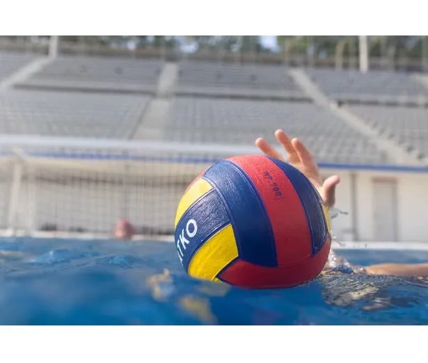 water-polo-ball-yellow-blue