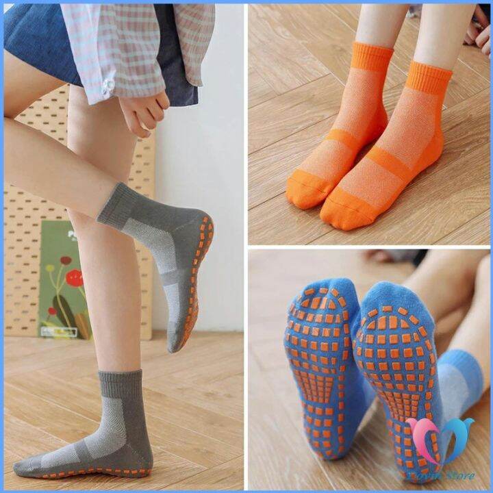 dovin-ถุงเท้ากันลื่น-ถุงเท้าผู้ใหญ่-ถุงเท้าเด็ก-ถุงเท้าแทรมโพลีน-socks