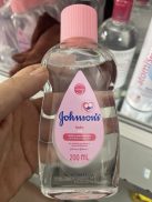 Dầu massage dưỡng ẩm Johnson s Baby Oil 200ml