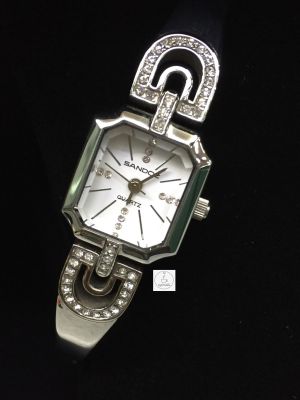 นาฬิกาผู้หญิง SANDOZ รุ่น SD99251SS02 ตัวเรือนและสายเป็นสแตนเลส รูปทรงสี่เหลี่ยม หน้าปัดสีขาว รับประกันของแท้ 100 เปอร์เซนต์