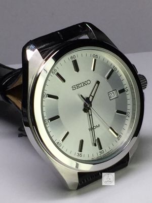 นาฬิกาผู้ชายไซโก้  SEIKO MEN WATCHES รุ่น SUR065P1 ตัวเรือนสแตนเลส สายหนังสีดำ หน้าปัดขาว นาฬิการับประกันของแท้ 100 % จาก CafeNalika