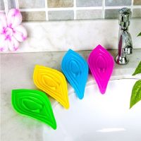 Multifunctional petal with anti-slip soap box kitchen sink cleaning sponge rack leaf type drain soap box bathroom dish soap dish