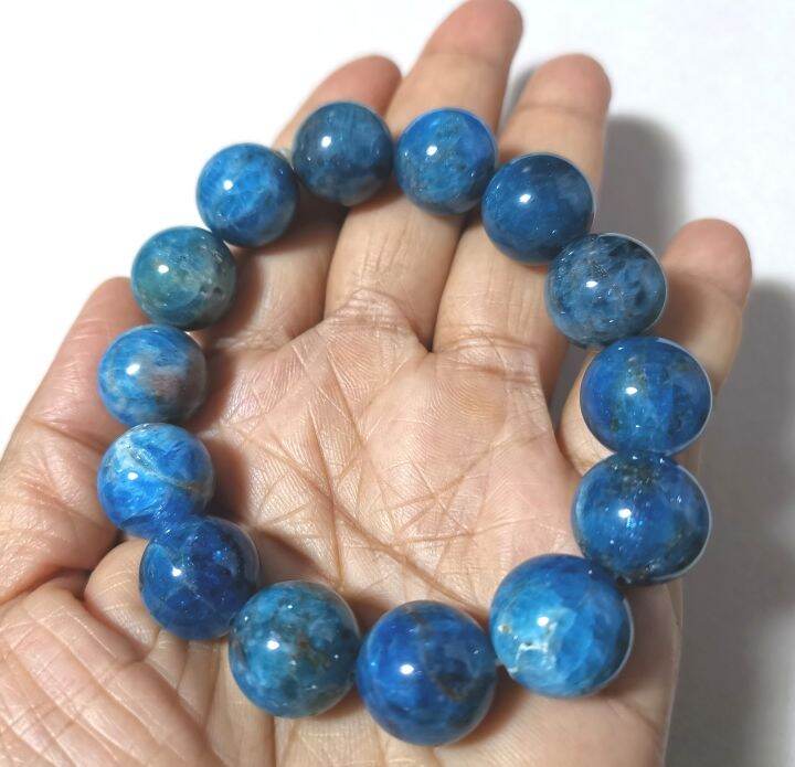 สร้อยข้อมือหินอะพาไทด์-apatie-ขนาด-14-มม-อะพาไทต์-blue-apatite-หินสีฟ้า-เสริมชัยชนะ-เสริมความโดดเด่น-หินแห่งแรงบันดาลใจ