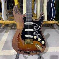 Fender Stratocaster SRV รุ่นกีตาร์ไฟฟ้าทำด้วยมือ100% Alder Body Rosewood Fingerboard ฮาร์ดแวร์สีทองคุณภาพสูง