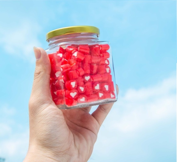 Xôn xao thông tin kẹo chứa chất ma túy lan truyền trên mạng xã hội | Báo  Pháp luật Việt Nam điện tử