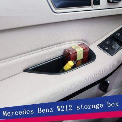 ที่วางกล่องเก็บของที่เท้าแขนที่จับประตูท้ายรถรถสำหรับ Mercedes Benz E Class W212 E200 E250 E300 E350 E400 E500รถซีดาน2010-2016