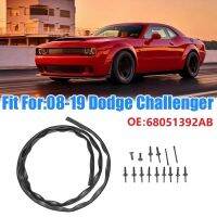 68051392AB 68051392AA รถกันชนหน้า Hood Seal กันน้ำพร้อม Rivets สำหรับ Dodge Challenger 2008-2019